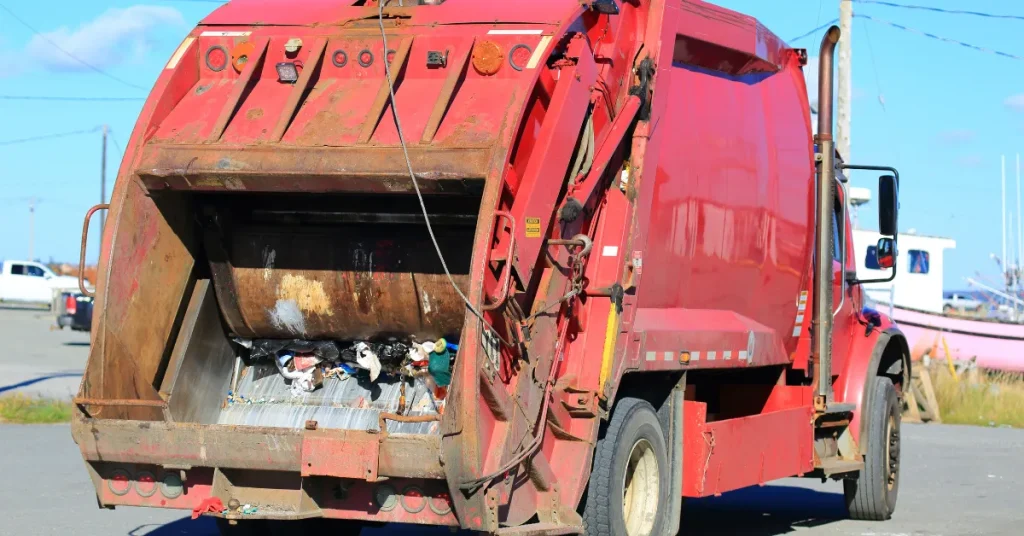 Choosing The Right Garbage Truck For Your Needs