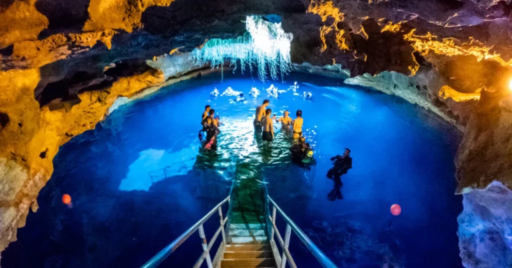 How Deep is Devil's Den Florida: Subterranean Secrets Revealed