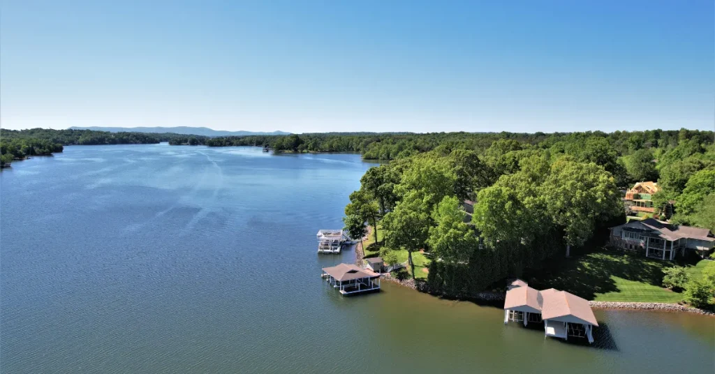 How Deep is Smith Lake Alabama? Unveiling Depths!