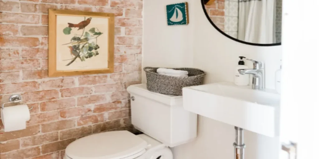 Maximizing Bathroom Layout