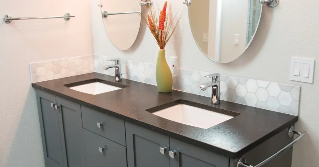 Maximizing Small Bathroom Spaces