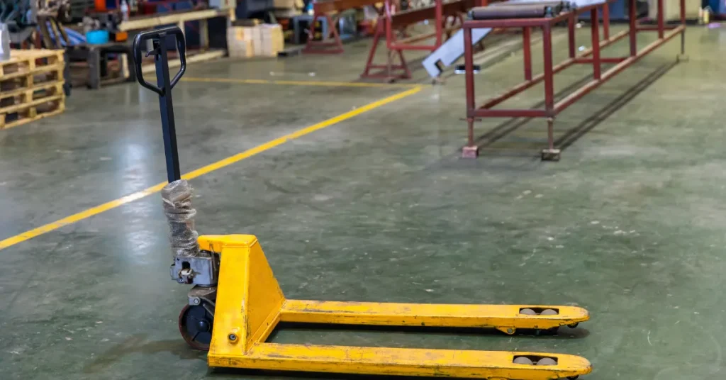 Types Of Pallet Jacks And Their Widths